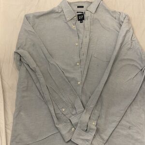 Gap button up